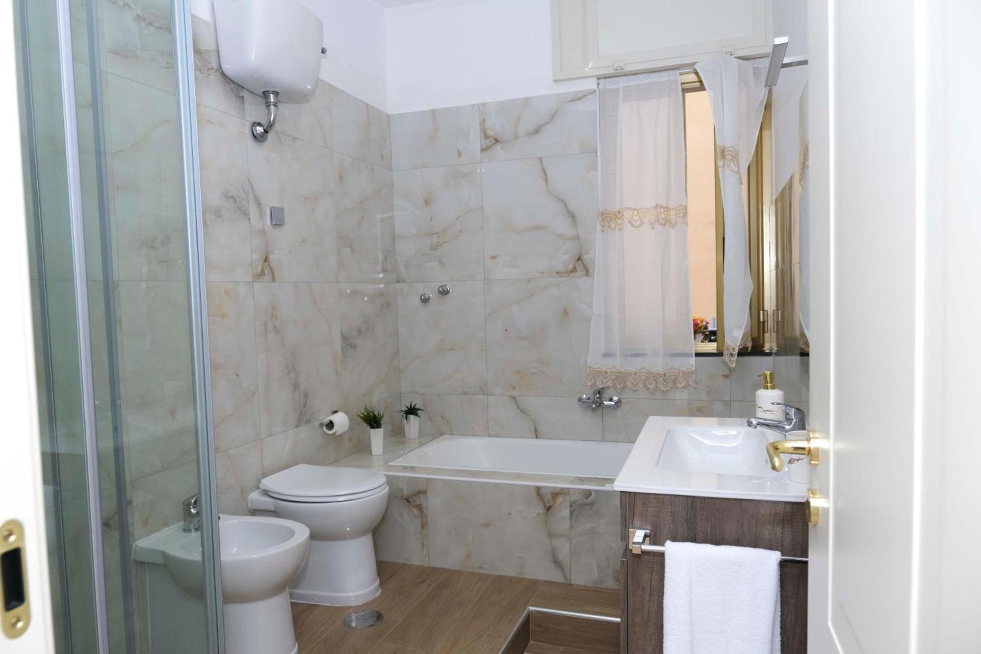 White Butterfly Home نابولي المظهر الخارجي الصورة